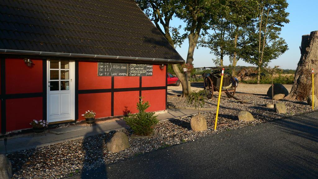 Jungshoved Kro B&B Praesto Exterior photo